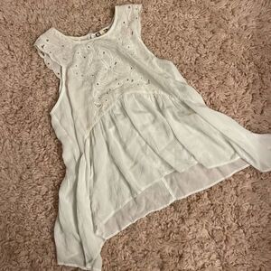 NWT Eyeshadow Flowy Tank White Lace Size L